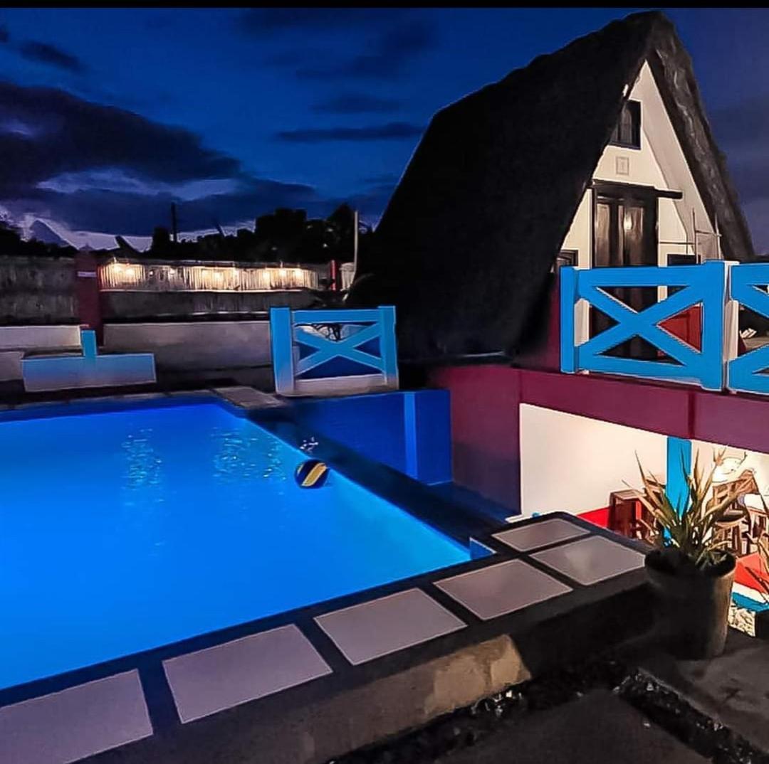 Hotel Triangle Huts à Pagudpud Extérieur photo