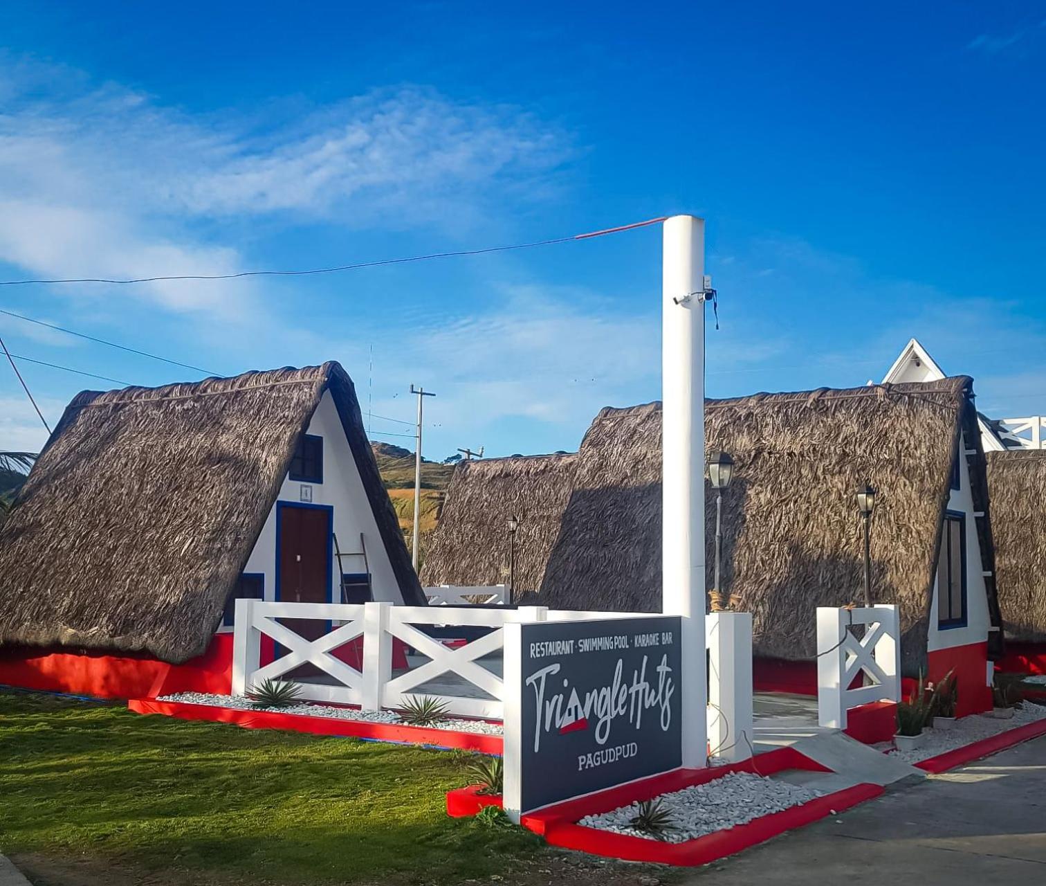 Hotel Triangle Huts à Pagudpud Extérieur photo